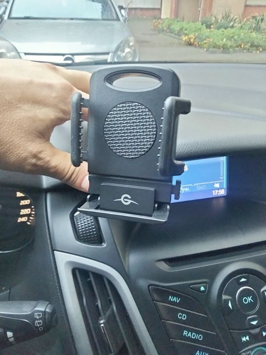 Тримач для телефона