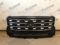 Решітка радіатора на Ford Explorer 2016-2018 / PFD07425GA