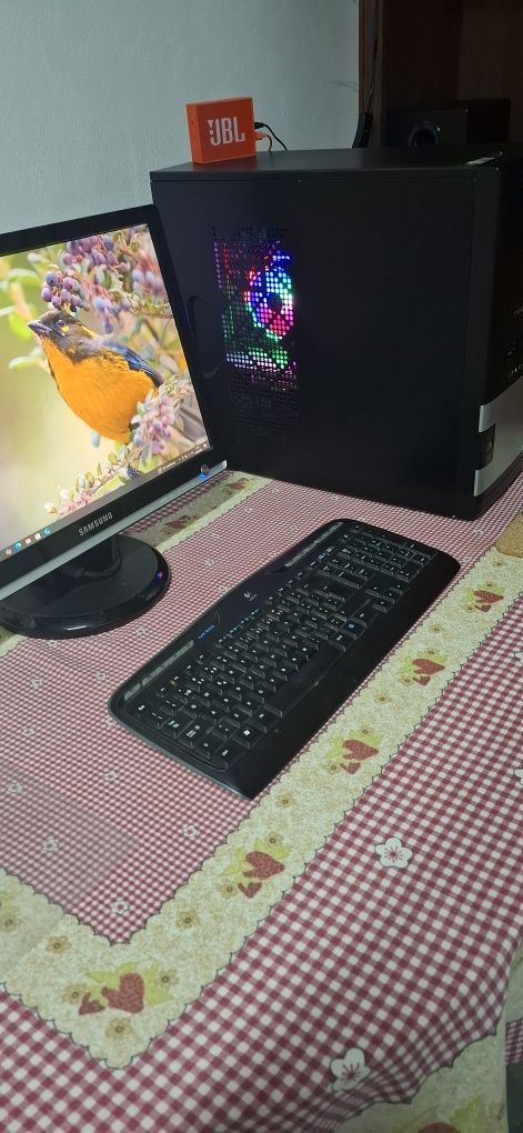 Computador com monitor