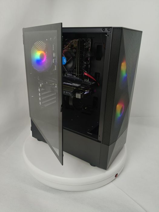 Komputer Gamingowy i7-14700, RTX 5070, 16 GB RAM,SSD,Win 11