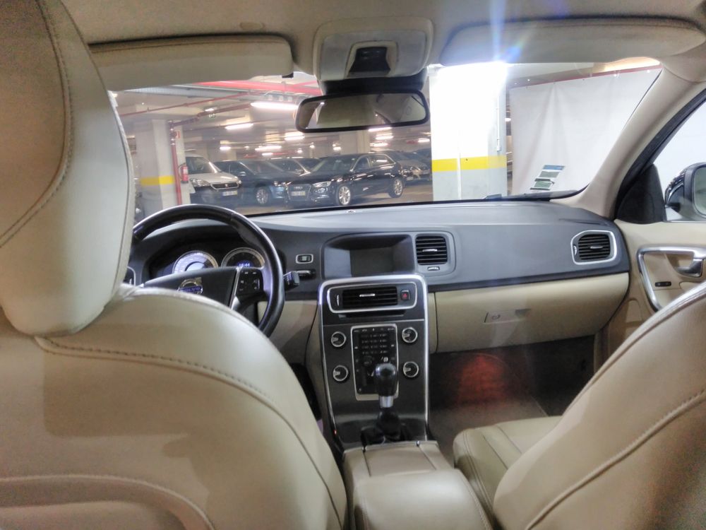 Volvo S60 2012 / 220.000km