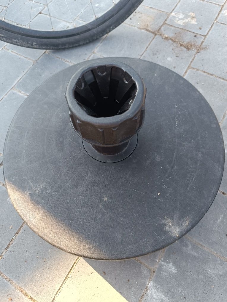 3 Podstawy pod parasol lub pawilon ogrodowy