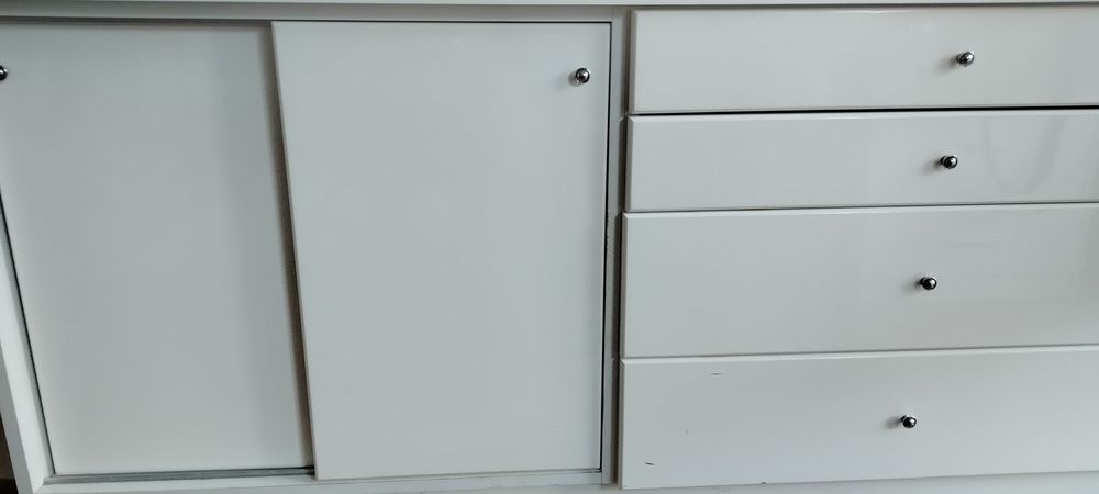 Regał wiszące szafa komoda fotel