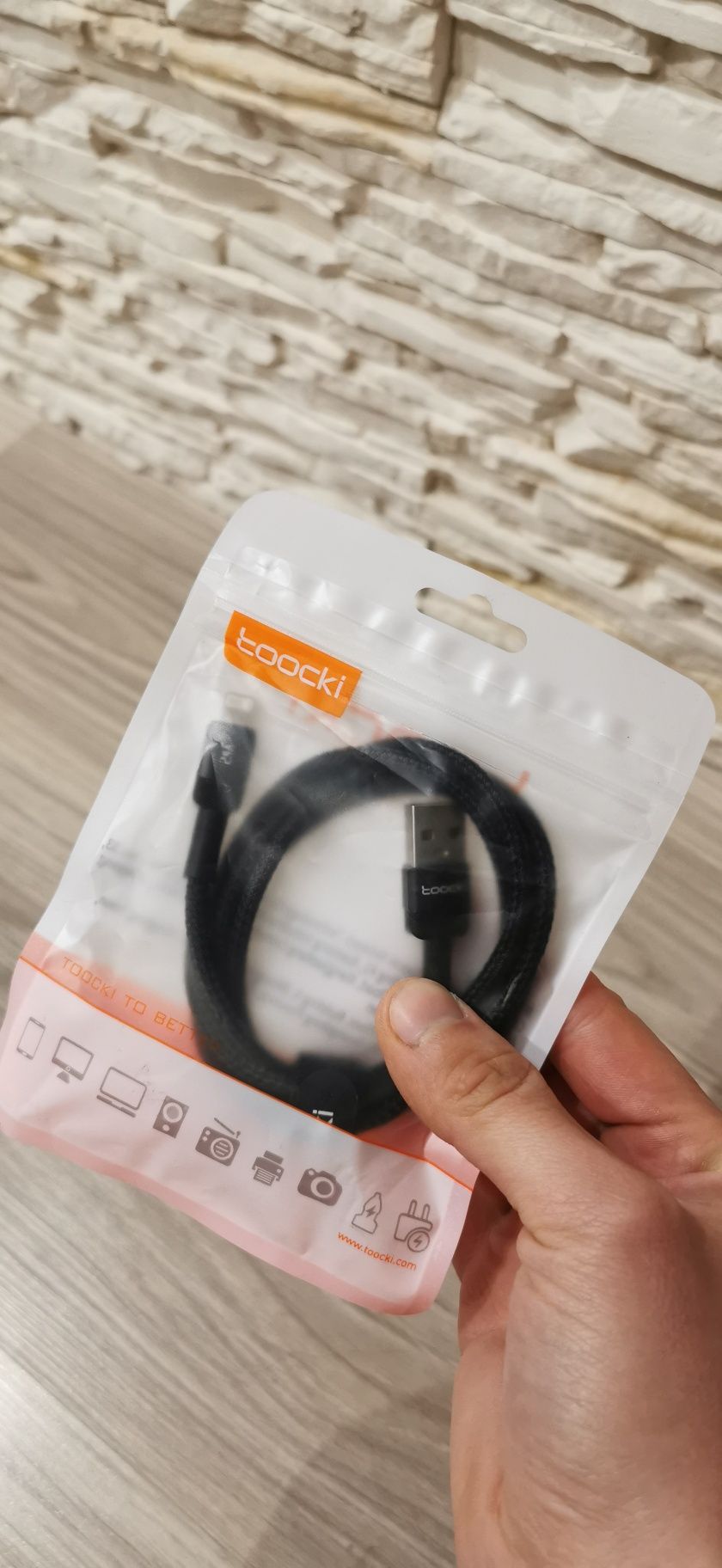 Nowy kabel usb toocki 1m do iphone