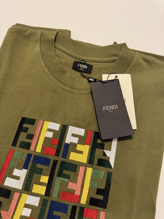 T-Shirt    Fendi