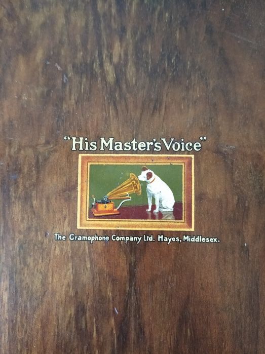 Raro e antigo radio-gira discos His Master`s Voice HMV 1302 de 1950