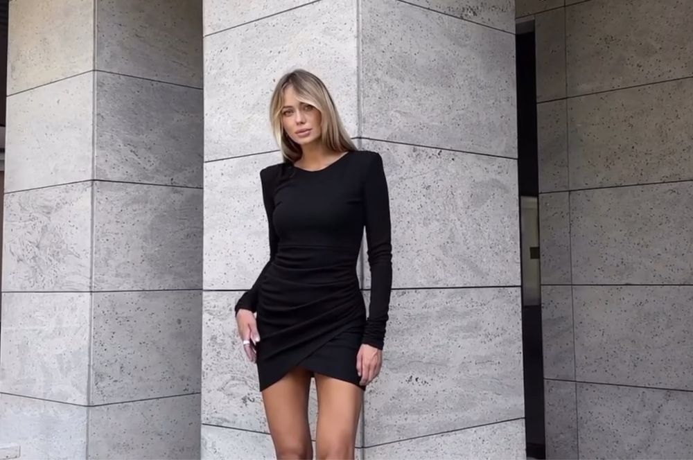 Продам чорну сукню в ідеальному стані розмір XS-S