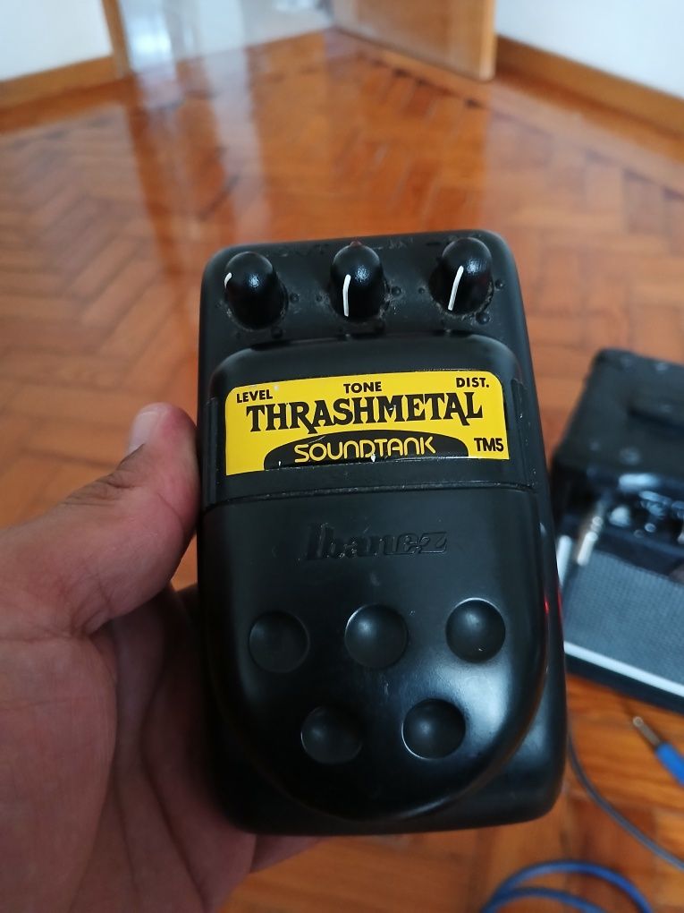 amplificador harley benton + pedal ibañez trash