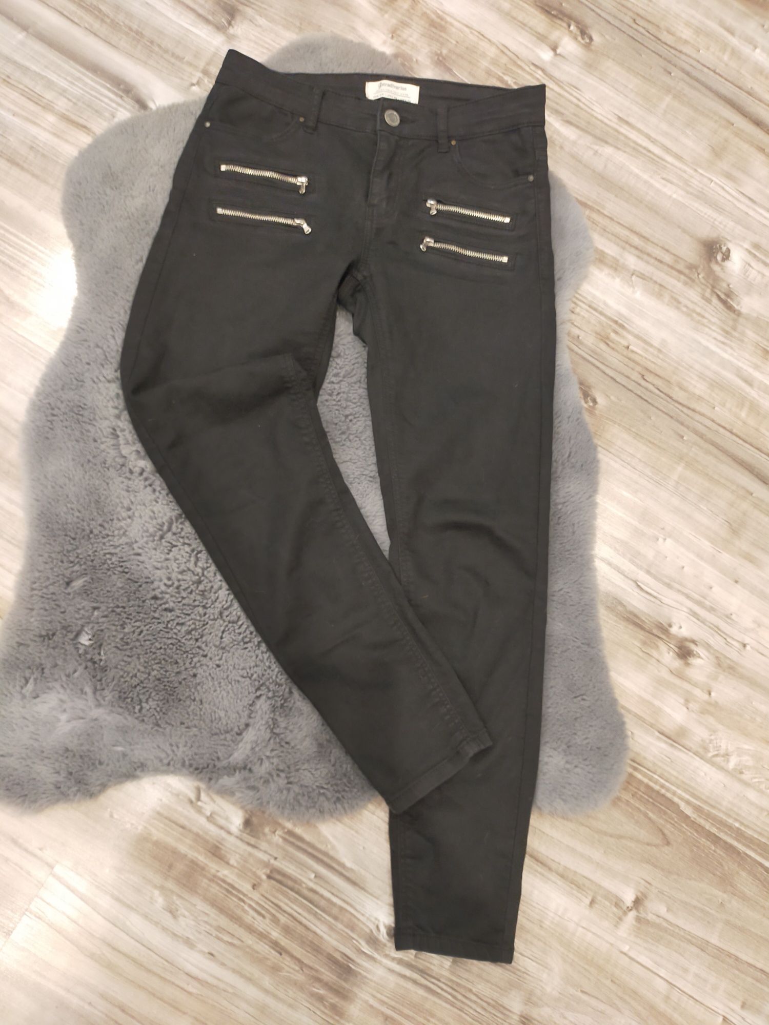 Spodnie Stradivarius XS