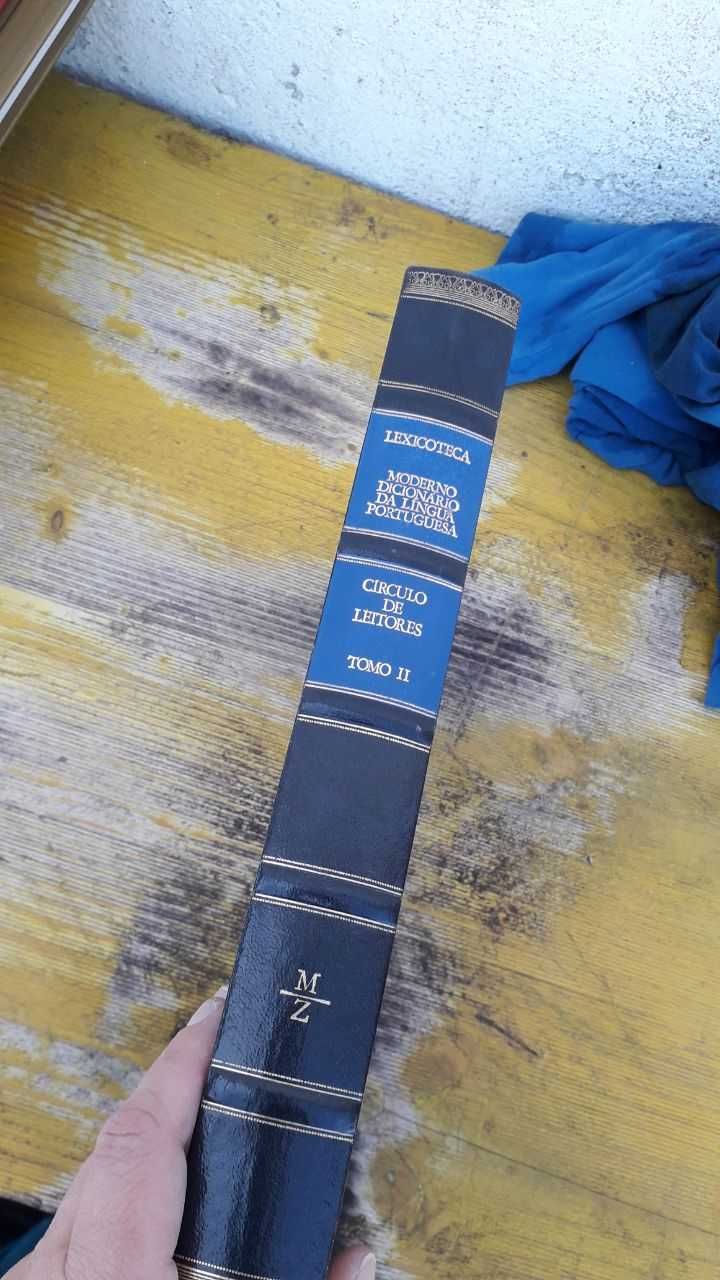 Moderno dicionario da lingua portguesa -Circulo de leitores lexicoteca