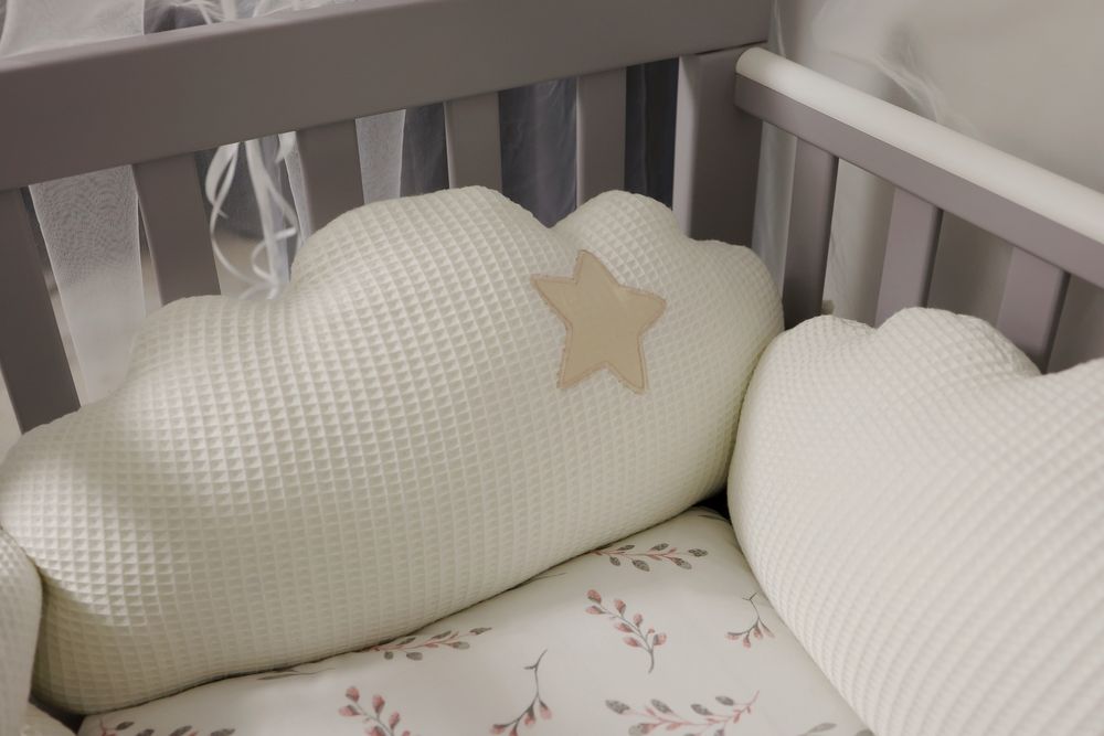 Бортики в дитяче ліжко