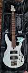 Gitara basowa yamaha wraz z futerałem