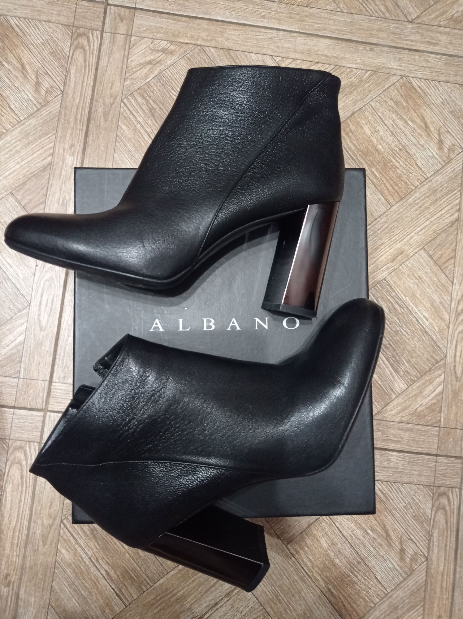 Шикарные ботинки Albano