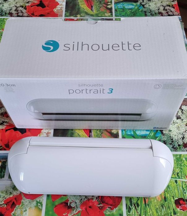 Плоттер Silhouette Portrait 3 - компактний плотер в ідеальному стані