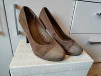 Buty na obcasie khaki 40