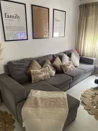 sofa cinzento de 4 lugares