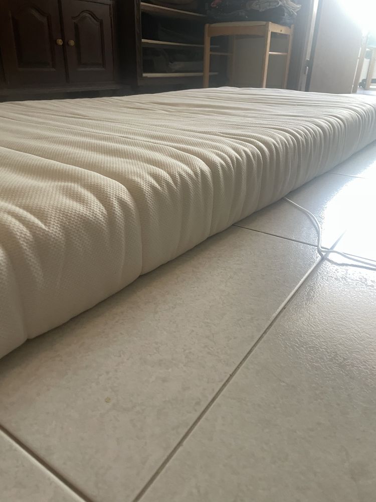 Colchão 200x90cm