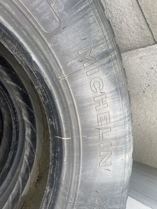 Opony    10R    22,5t.