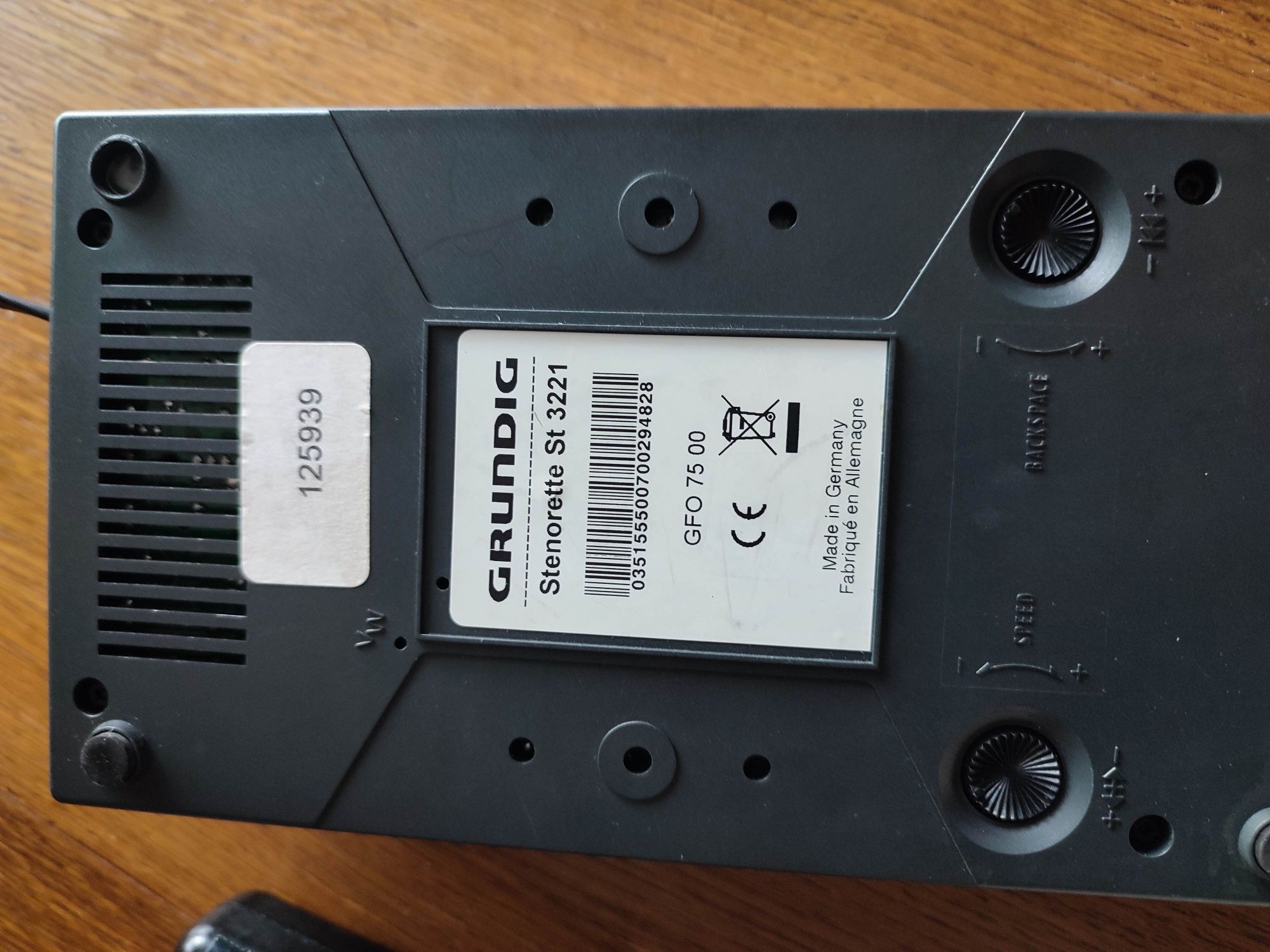 Zestaw Grundig do transkrypcji dyktafon SH 10 i st3221