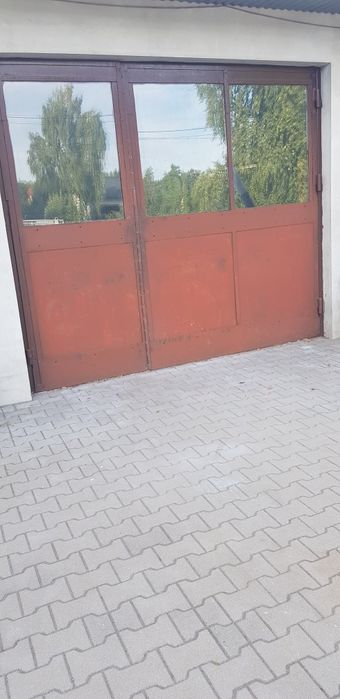 Drzwi do garażu bez futryny