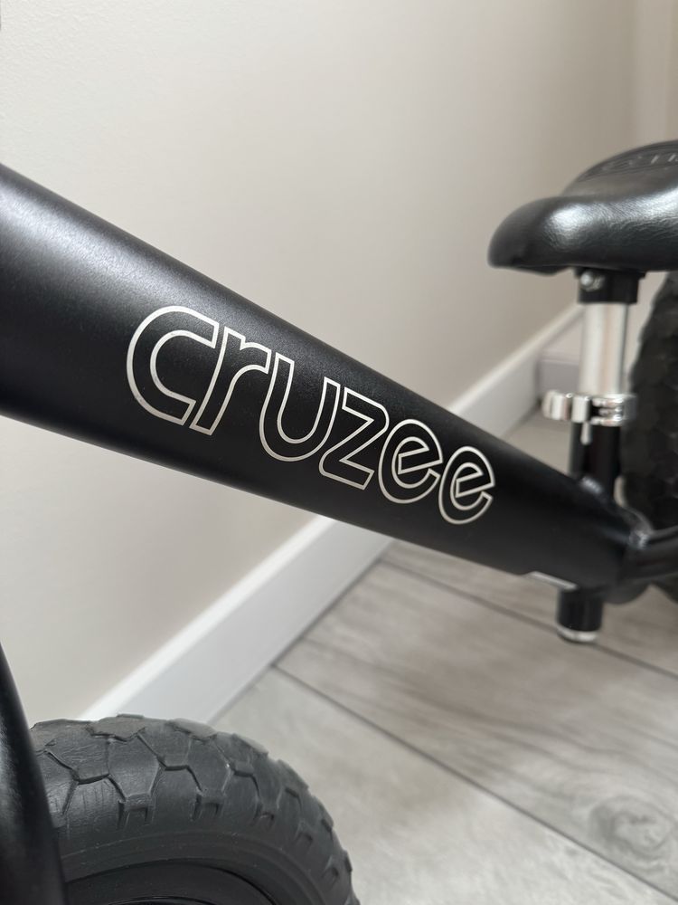 Rowerek biegowy Cruzee czarny