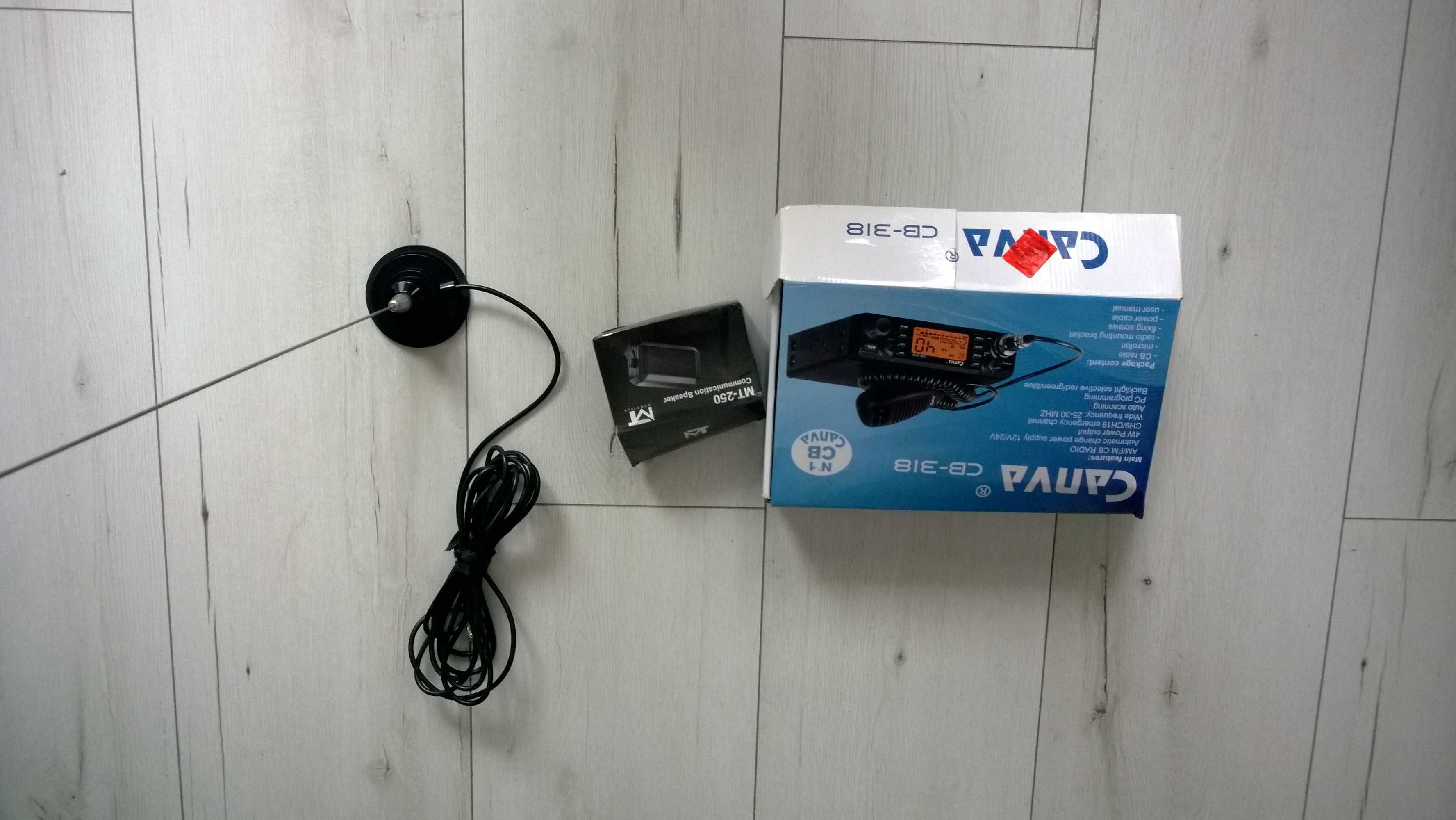 CBradio CANVA CB-318