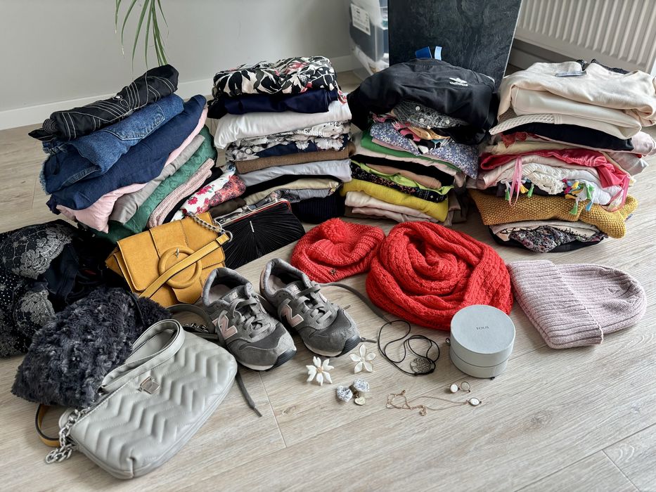 Ponad 100 sztuk mega paka ubran damskich markowych zestaw