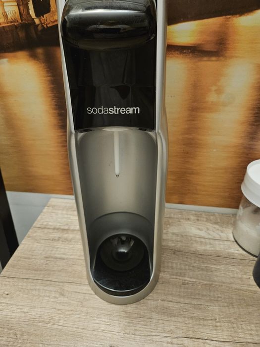 Saturator do wody gazowanej. Stream