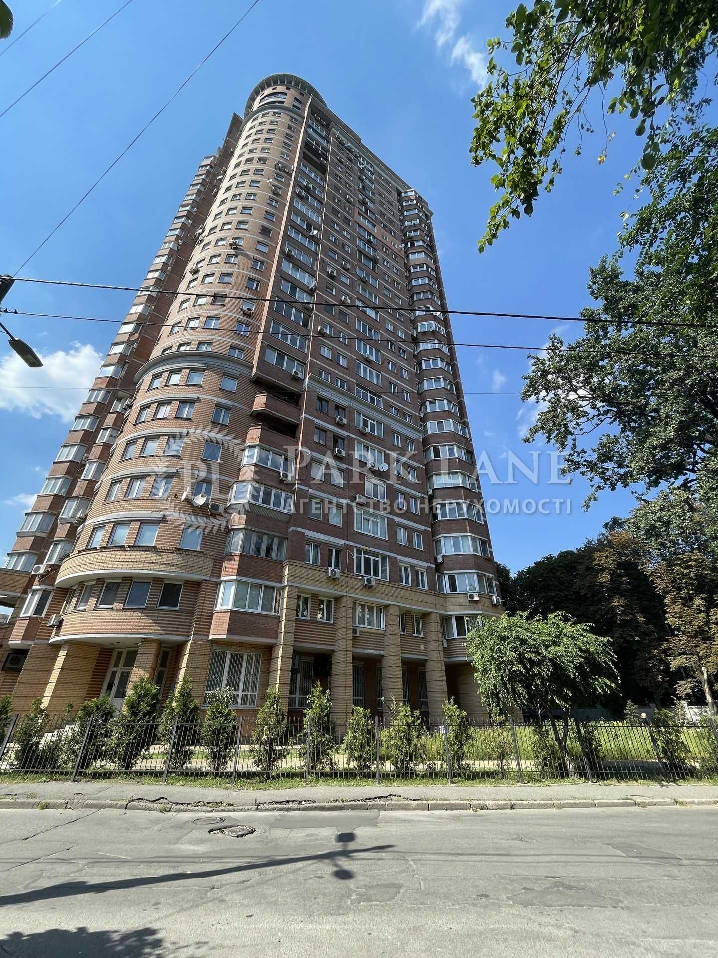 Продаж 3-к 117 м2 з якісним ремонтом, Клінічна, 23/25 !