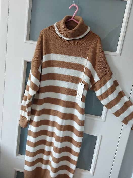 Długa włoska sukienka sweterkowa z golfem w paski Uni M L XL