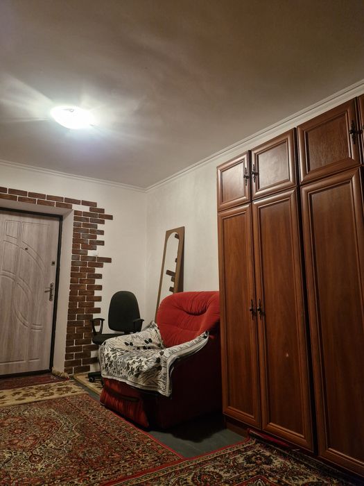 Кімнату у гуртожитку