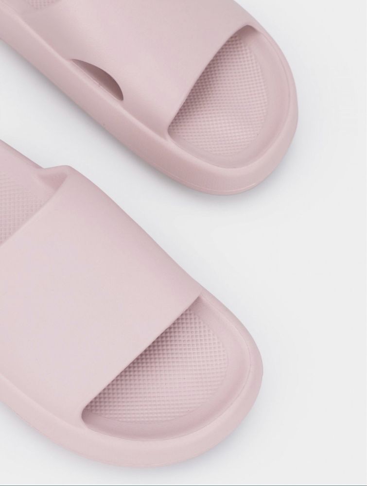 Шльопанці Skechers р.38