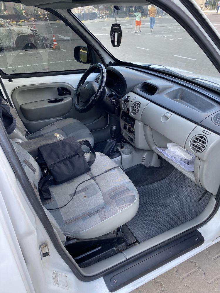 Кенго 1.5 dci 70