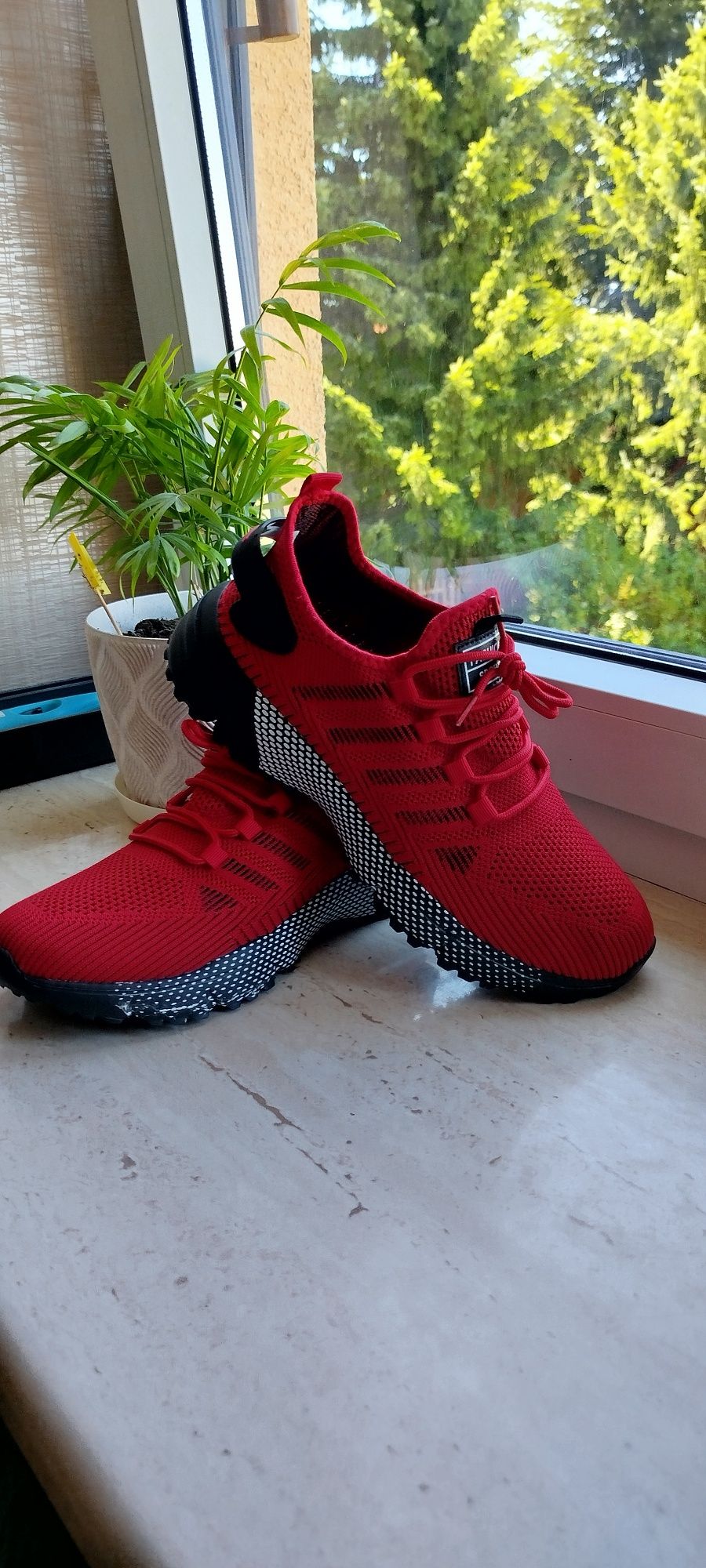 Adidasy męskie sportowe Nowe czerwono czarne roz 43 dł.wkładki 28 cm