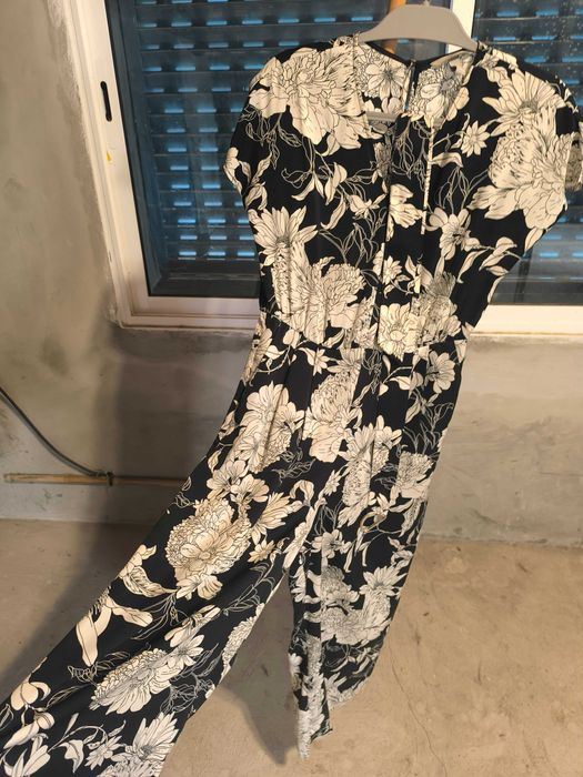 Macacão preto e branco