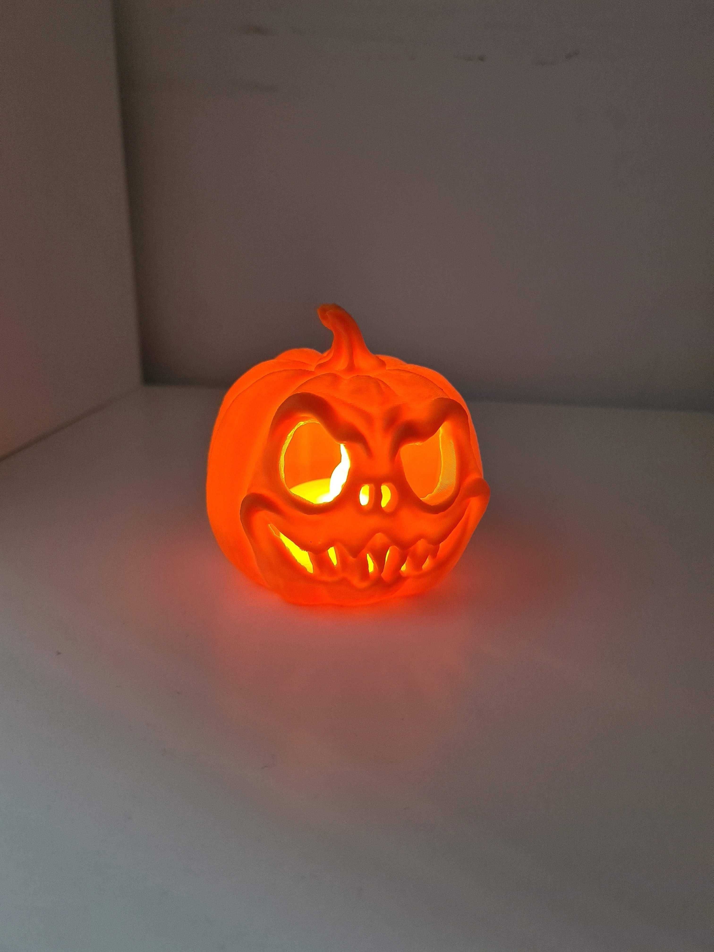 Decore a sua casa com esta Abobora Halloween inclui LED.