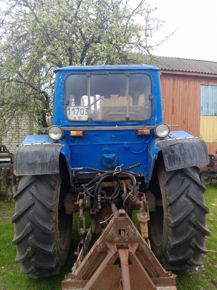 ЮМЗ 6Л в доглянутому стані