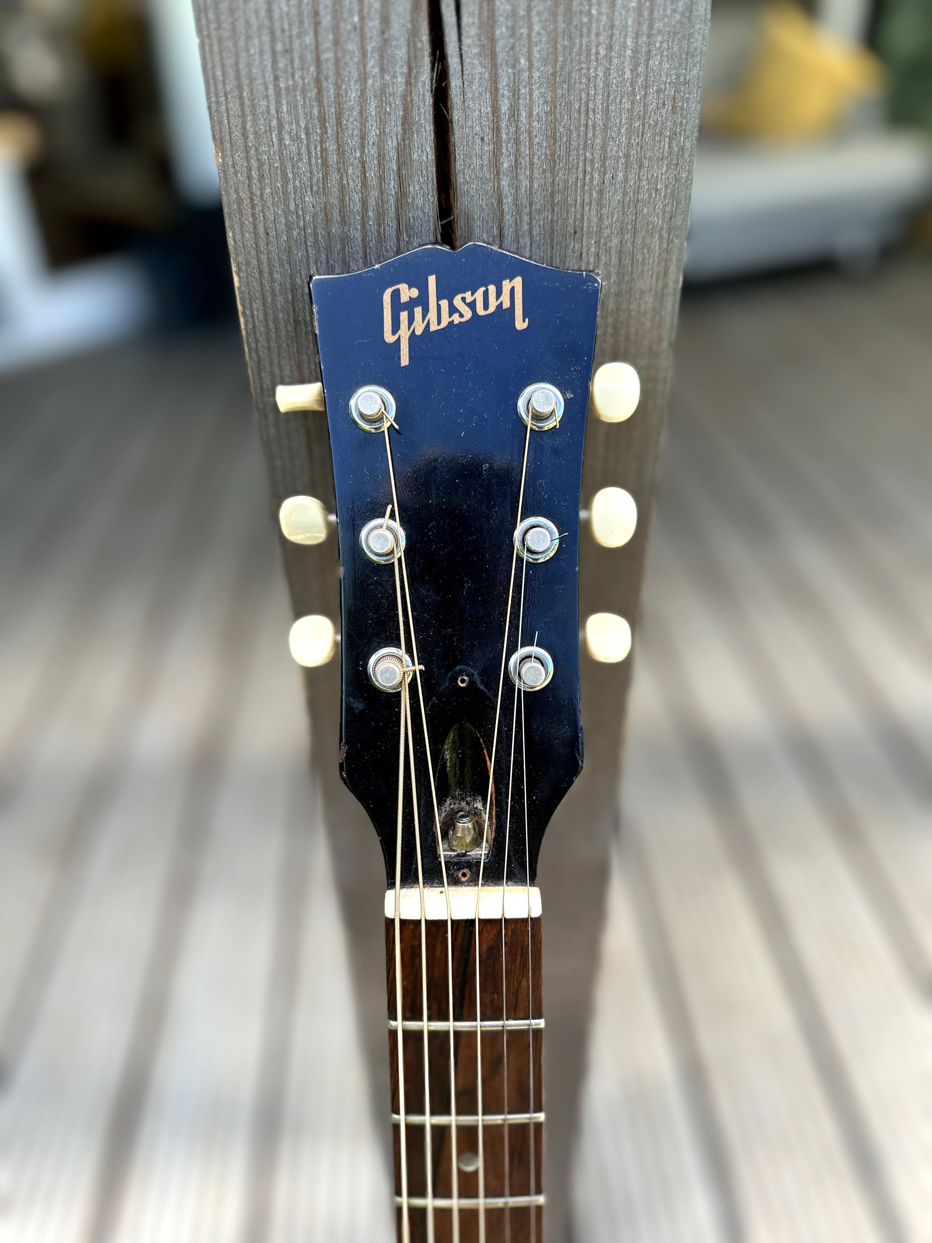 Gibson J50 Slope Shoulder 1966 -69