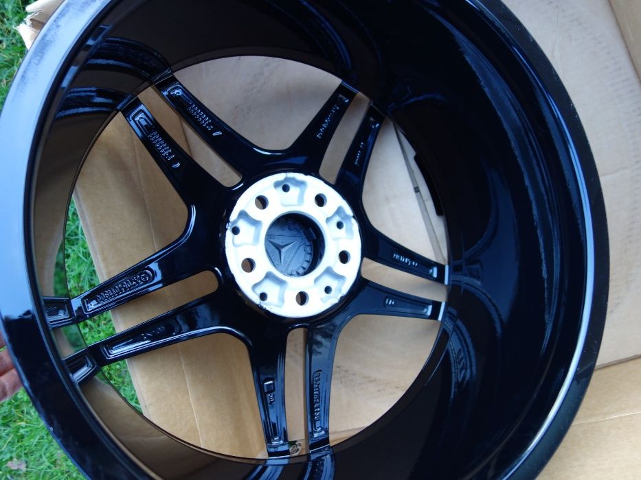 Felgi Mercedes C-KLASA W205 AMG!! 8/9,5 x 19 NOWE!! OEM!!