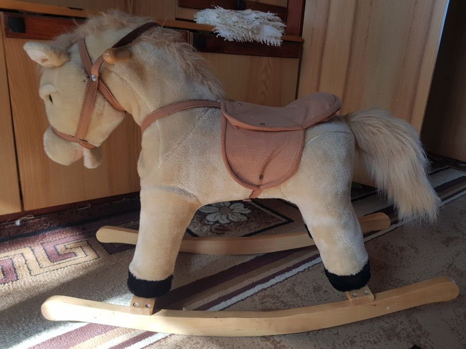 Лошадка-гойдалка