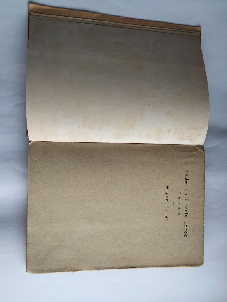Antologia poética / Federico Garcia Lorca ; trad. Eugénio de Andrade