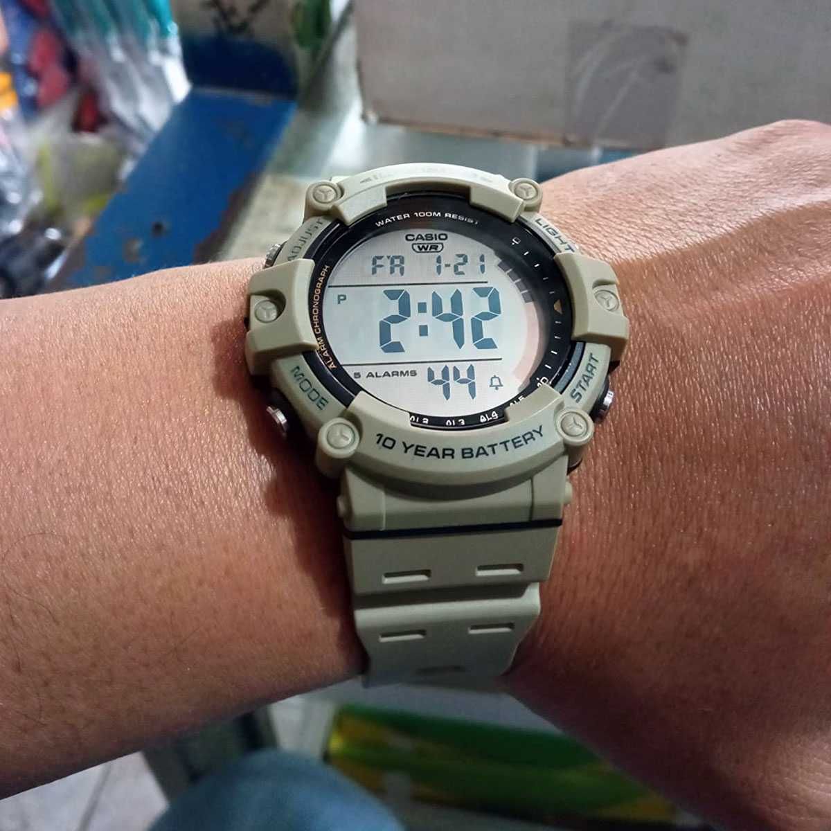 Чоловічий годинник Casio AE-1500WH-5AVCF хакі олива новий оригінал