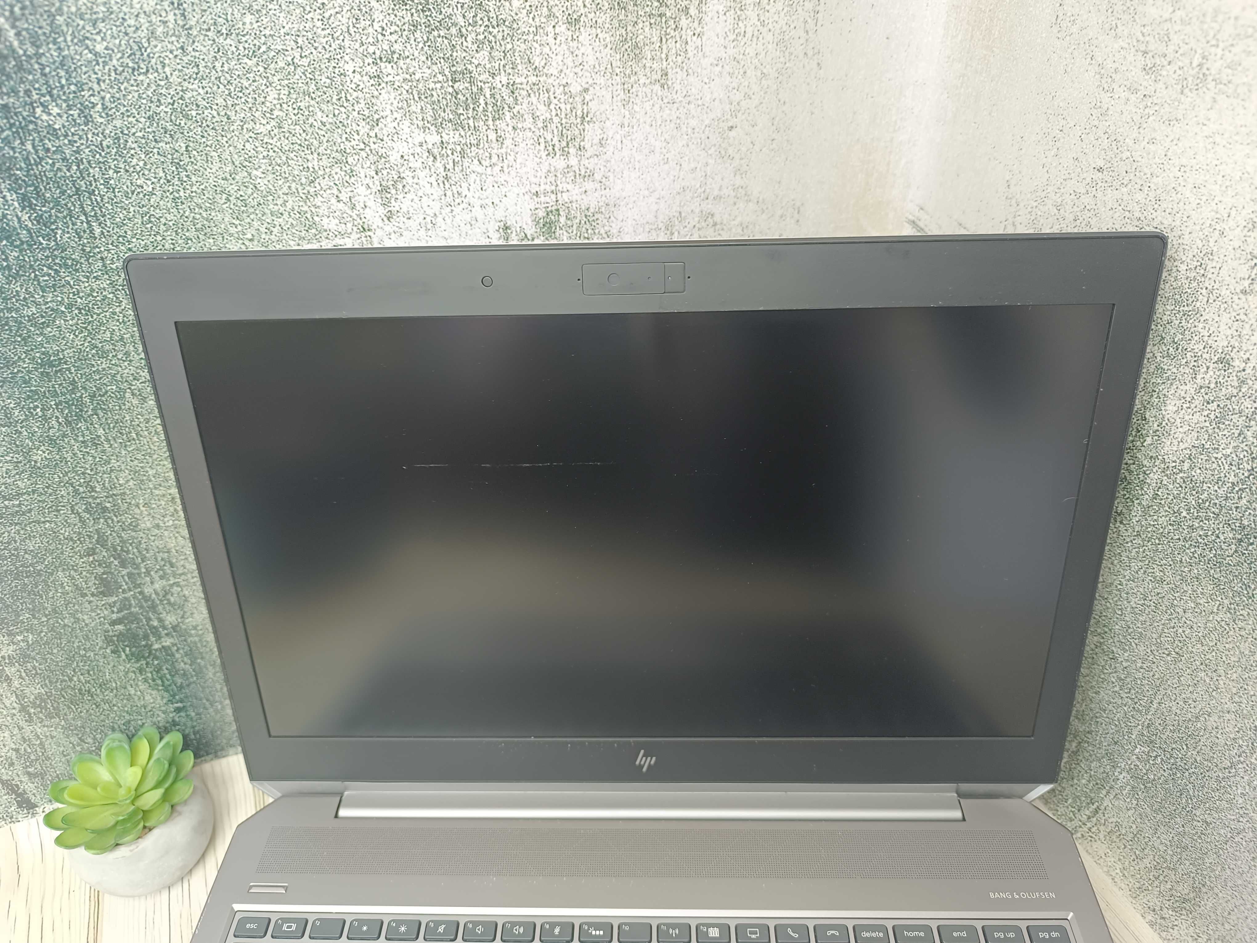 Ноутбук HP Zbook 15 G5 15.6"\FHD\I7-8850H\32 GB\SSD 256\Quadro P1000