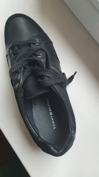Кросівки Tommy Hilfiger. Шкіряні. Замшеві.