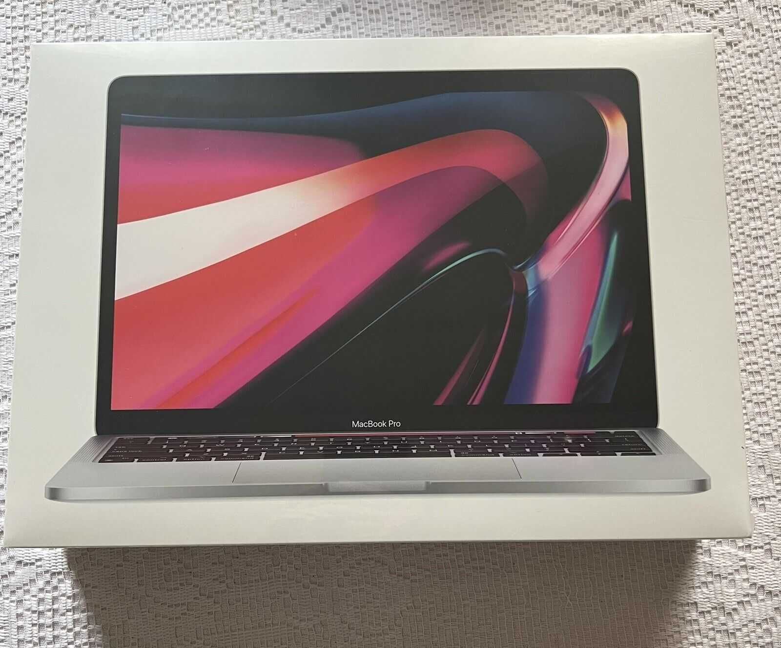 Ноутбук MacBook Pro 13 Model A2338 M2 16gb 1TB, новый, не вскрывался