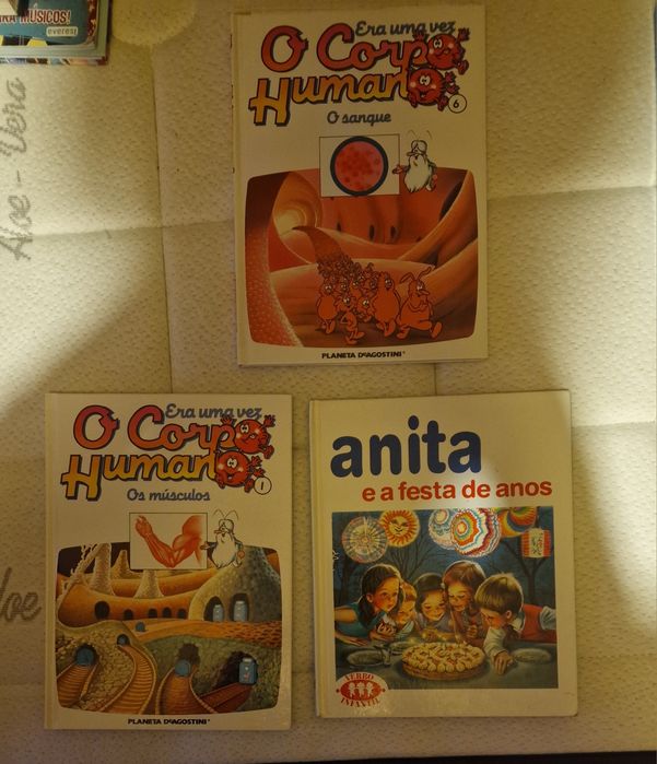 Vendo livros de crianças