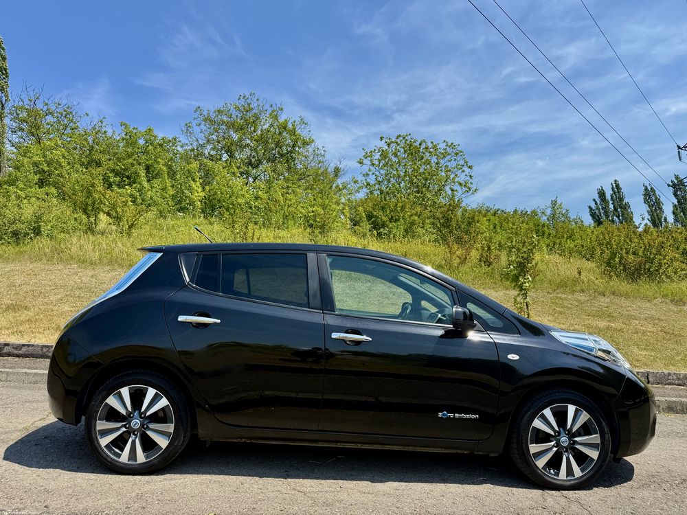 Nissan Leaf 2014 Tekna/BOSE/360