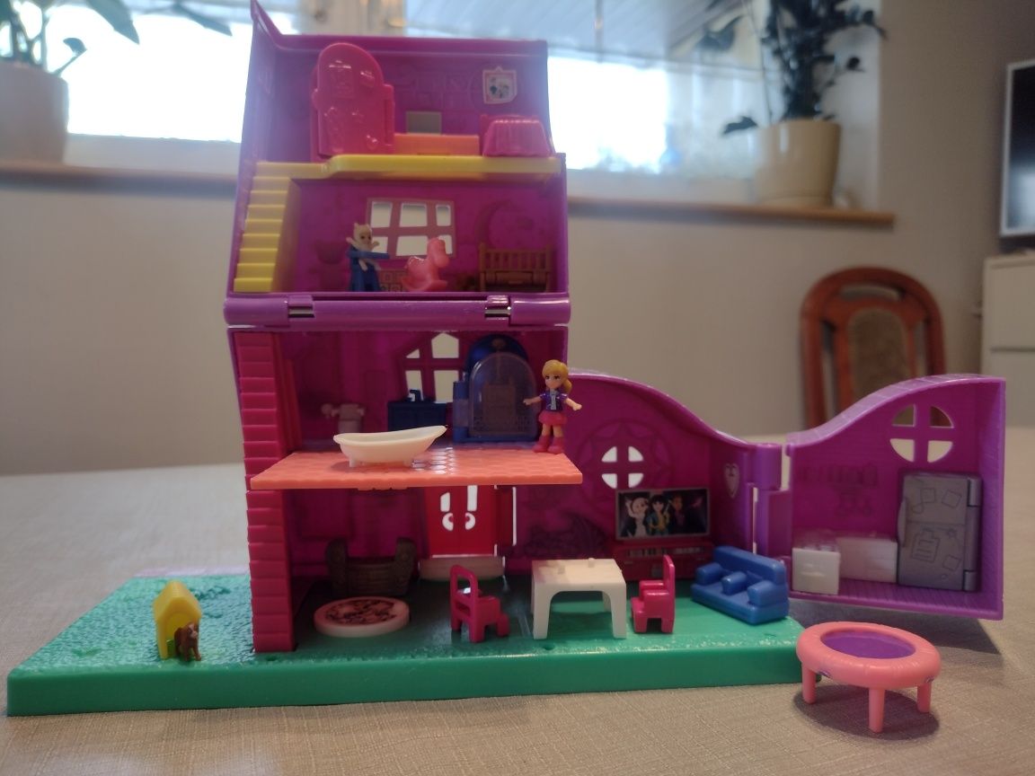 Polly Pocket domek składany z trampoliną