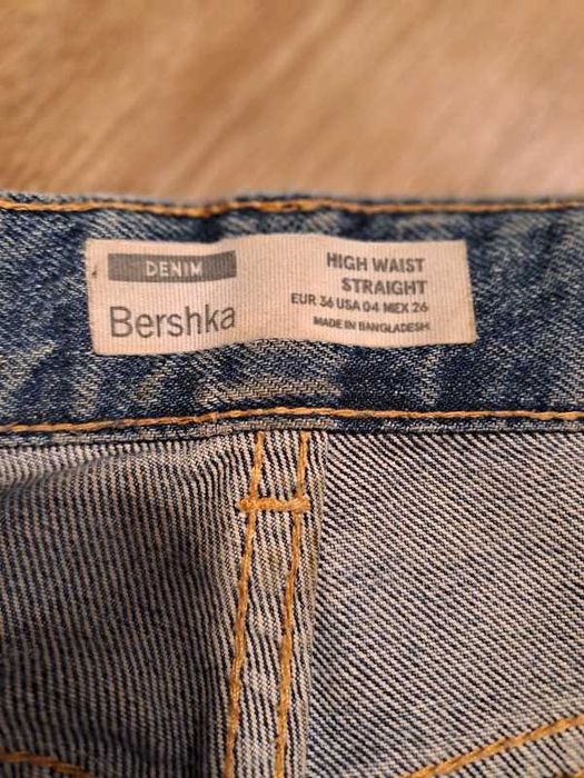 Jeansy Bershka, rozm. 36