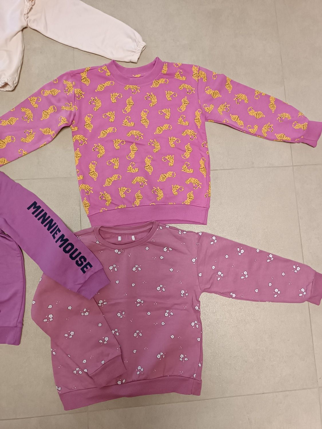 Zestaw 6 x bluza dziewczęca, Barbie, Minnie, panterka, rozmiar 128